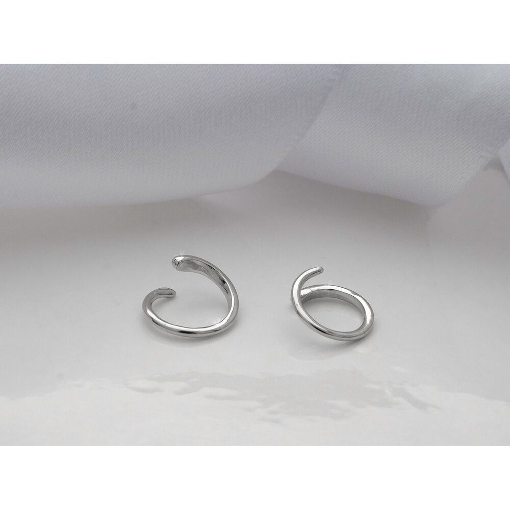 Tiny Everyday Lightweight Spiral Hoops, Silver 92… - image 2